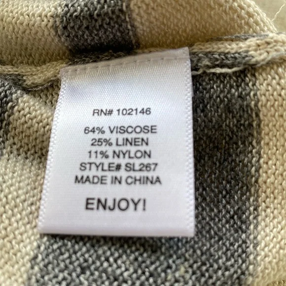 Michael Stars linen blend stunning poncho/cape w/fringes. From Saks. Worn once - Picture 8 of 11